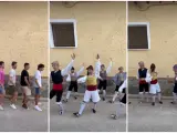 Un grupo de jota aragonesa bailando el tema de Quevedo.