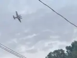 Imagen del avión que estuvo amenazando con estrellarse en un centro comercial.