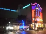 Imagen del karaoke An Phú, en la ciudad de Thuan An (Vietnam).