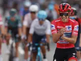 Remco Evenepoel, ganador de la Vuelta, llega a meta tras la etapa final de la 77 edición de la Vuelta Ciclista a España.