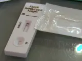 Llegan a las farmacias los test de autodiagn&oacute;stico de gripe A-B y COVID