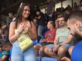 Un aficionado le pide matrimonio a su futura esppsa en el Camp Nou