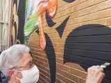 El alzhéimer sale a las calles con unos murales urbanos "para recordARTE"