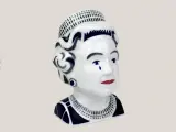 Figura de la reina Isabel II de la empresa Sargadelos.