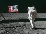El 20 de julio de 1969, el ser humano pisaba por primera vez la Luna. Lo consiguió la tripulación estadounidense del Apolo 11, consiguiendo un gran hito histórico. (Foto: NASA/JSC)