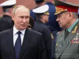 El presidente de Rusia, Vladimir Putin, junto a su ministro de Defensa, Sergei Shoigu.