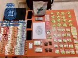 Detinguts dos joves després que la policia localitzara 350 pastilles de MDMA al cotxe durant un control