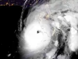 El huracán Ian entrando en Florida.