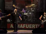 El grupo de heavy metal argentino Almafuerte, durante un concierto en 2012.