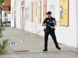 Agente de la Policía Local en la discoteca Cañabrava, en Fuenlabrada.