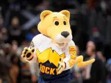 Rocky, la acaudalada mascota de los Denver Nuggets.