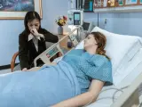 Una paciente durmiendo en un hospital