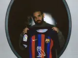 El cantante Drake y la camiseta que llevará el Barça en el Clásico.