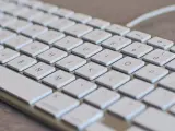Existen una gran variedad de atajos en el teclado que permiten que los usuarios se manejen rápidamente sin tener que usar el ratón.