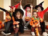 Niños disfrazados en Halloween.