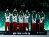 El equipo croata recibiendo el trofeo de subcampeón en la pasada edición