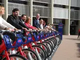 Los 15 alcaldes de las localidades que adoptarán el nuevo servicio de bicis compartidas