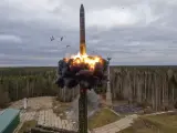 Un misil ruso, parte de las maniobras nucleares de Moscú.