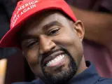 Kanye West, durante un encuentro en la Casa Blanca con el entonces presidente de EE UU, Donald Trump, el 11 de octubre de 2018.