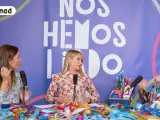 Alba Carrillo y Nagore Robles junto con Lydia Lozano en su pódcast 'Nos hemos liado'