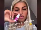 Un vídeo en TikTok promocionando el melanotan en spray nasal.