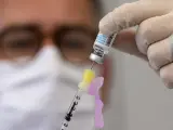 Imagen de archivo de una vacuna contra la viruela del mono
