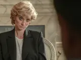 Elizabeth Debicki como Diana de Gales