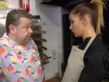 Alberto Chicote y Helena, del restaurante 'Don Super Pollo', en 'Pesadilla en la cocina'.