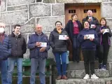Los 13 vecinos de A Vila, una pequeña aldea perteneciente a la localidad de Lobios (Ourense), recibieron la semana pasada un regalo de lo más especial.