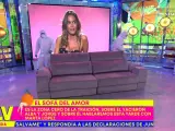 El sofá donde yacieron Alba Carrillo y Jorge López en 'Sálvame'.