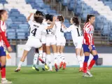 Las jugadoras del Real Madrid celebran el gol de la victoria