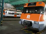 Trenes de Rodalies estacionados en la base de mantenimiento de Sant Andreu.
