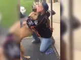 El adorable reencuentro entre un perro y su dueño tras dos años separados