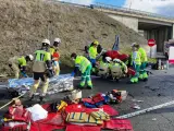 Un muerto y tres heridos en una colisión de dos coches en Barrundia (Álava)