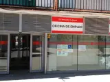Imagen de archivo de una oficina de empleo situada en Alcorcón.