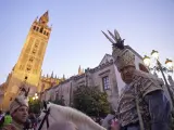 El Heraldo Real ha recorrido las calles de Sevilla como preludio de los Reyes Magos.