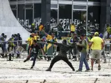 Enfrentamientos de los manifestantes con la Polic&iacute;a en Brasilia.