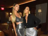 Paris Hilton y Kim Kardashian, en 2019.