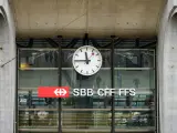 Reloj en la estación de tren de Lucerna.
