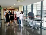 La consellera de Salud, Patricia Gómez, y la presidenta del Govern, Francina Armengol, visitan el Hospital Son Espases, en Palma de Mallorca, en agosto de 2022.