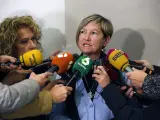 María José Carcelén, presidente de Coordinadora de residencias 5+1, atiende a los medios después de reunirse con el fiscal general del Estado