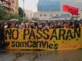 Manifestación por el desalojo del centro 'okupa' de Can Vies