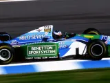 Michael Schumacher gana su primer campeonato del mundo junto a Benetton y Ford en 1994.