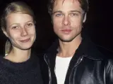 Gwyneth Paltrow y Brad Pitt en la fiesta 'afer show' de David Bowie en 1995
