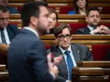 Aragonès e Illa celebran en el Parlament el acuerdo de unos Presupuestos "de país"