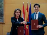 La vicepresidenta tercera, Teresa Ribera, y el ministro de Energía de Países Bajos, Rob Jetten, en la firma del acuerdo sobre hidrógeno.