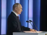 El presidente de Rusia, Vladimir Putin, se dirige a la nación durante su discurso anual.