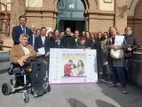Foto de grupo en la presentación de la campaña por el día mundial de las enfermedades raras 2023