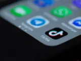 EEUU prohíbe TikTok en dispositivos oficiales y China ironiza sobre su "miedo de la app favorita de los jóvenes"