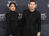 Antonella Roccuzzo y Leo Messi en los premios The Best